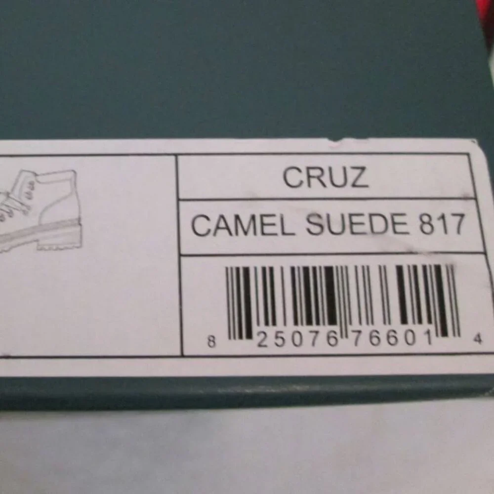 NIB AEROSOLES Camel Suede Sport Cruz Hiking Booties Red Shoelaces Women’s 5.5